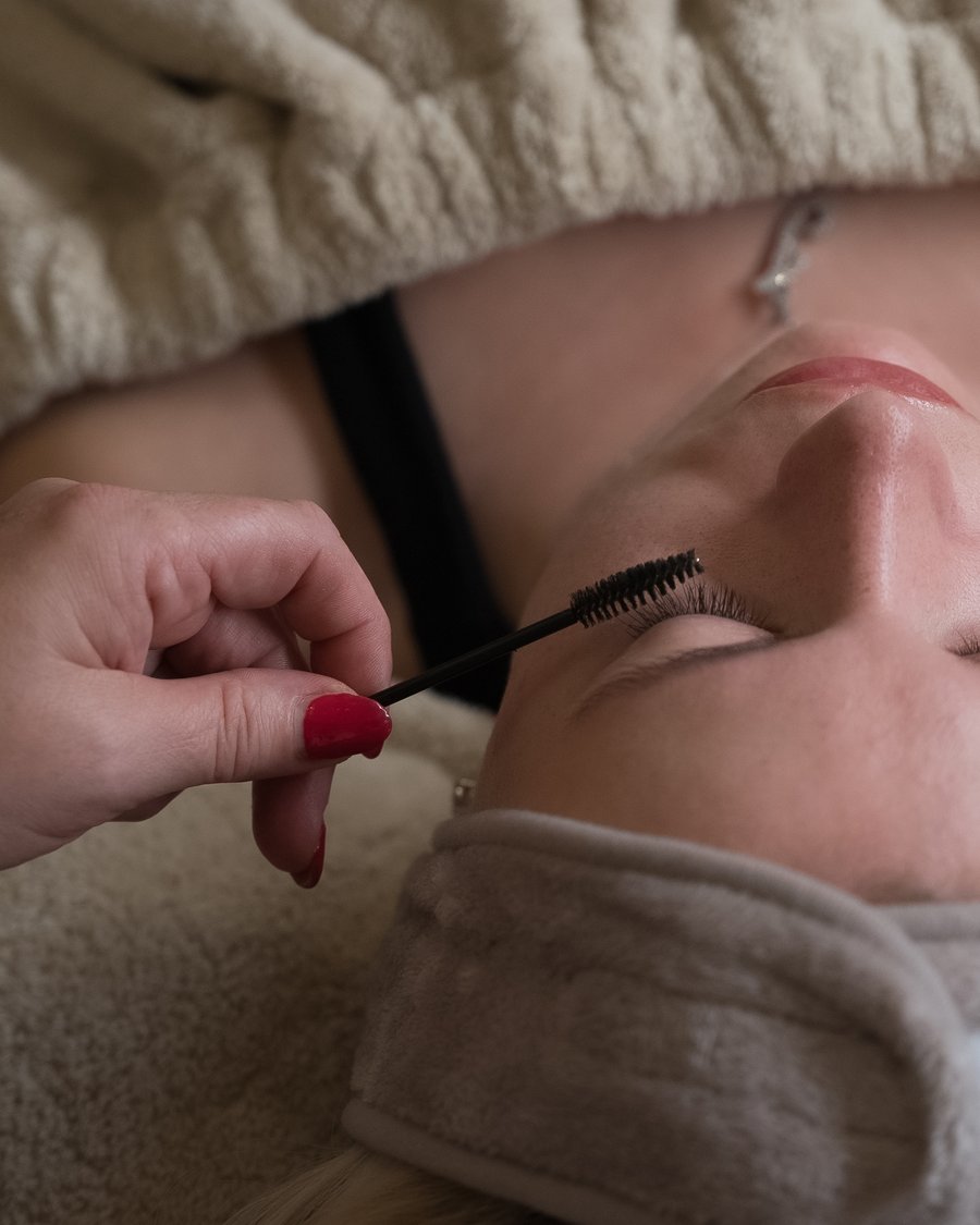 Brow shaping at NuYu Beauty, Letchworth